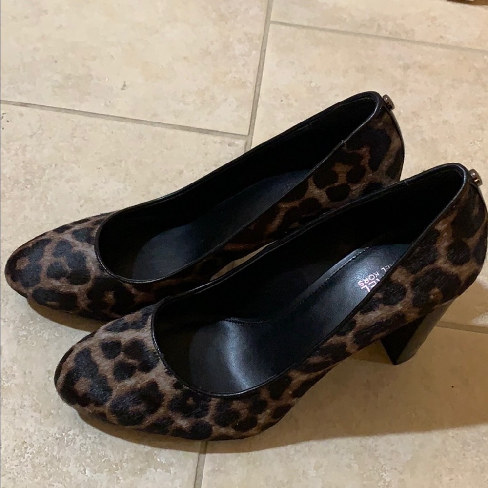 New Michael Kors pump